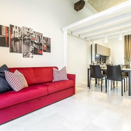 Elegant Fornasa Vecia, Canal View With A Beautiful Garden R&R Venice Exterior photo